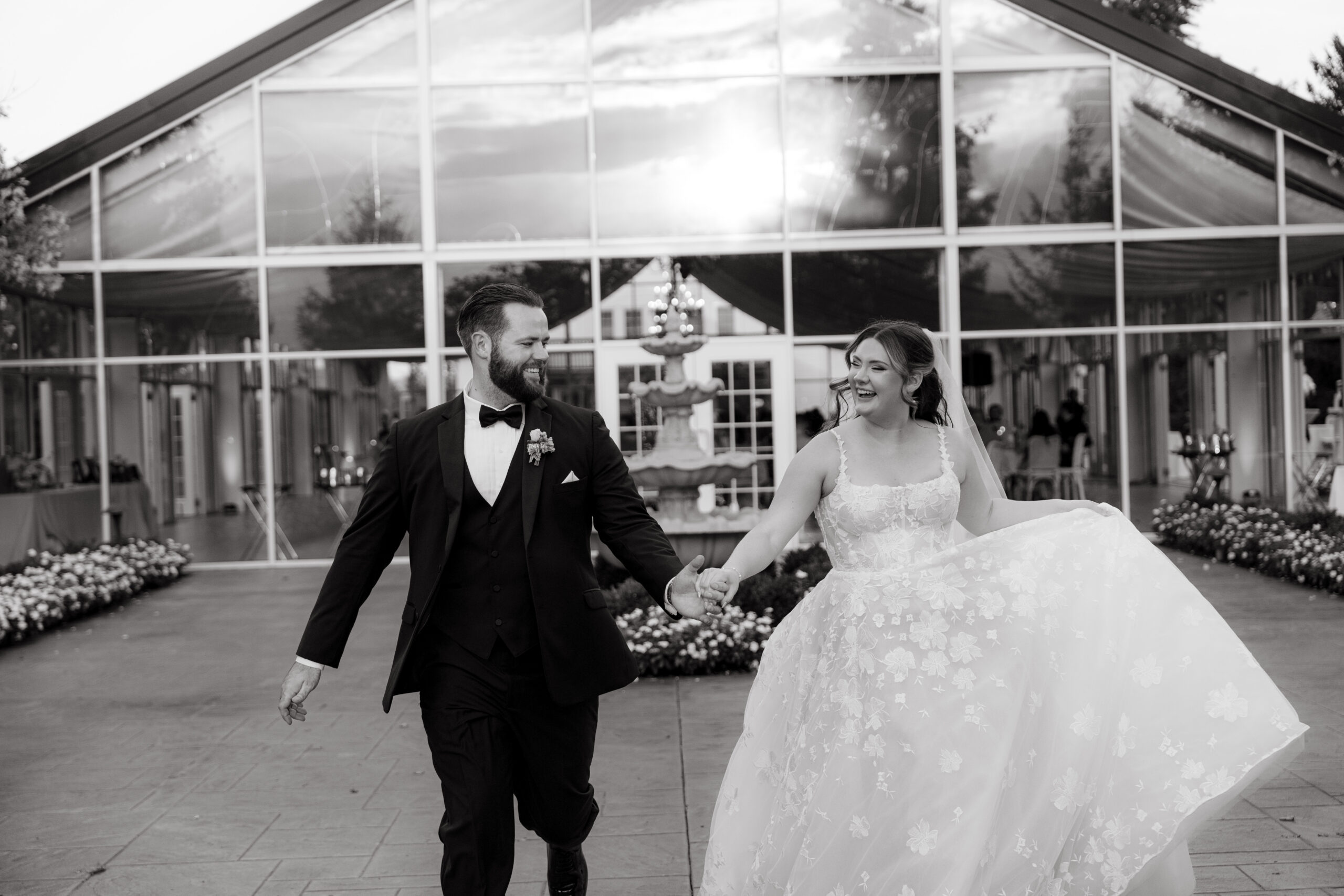 Evansville wedding photographer serving Indianapolis